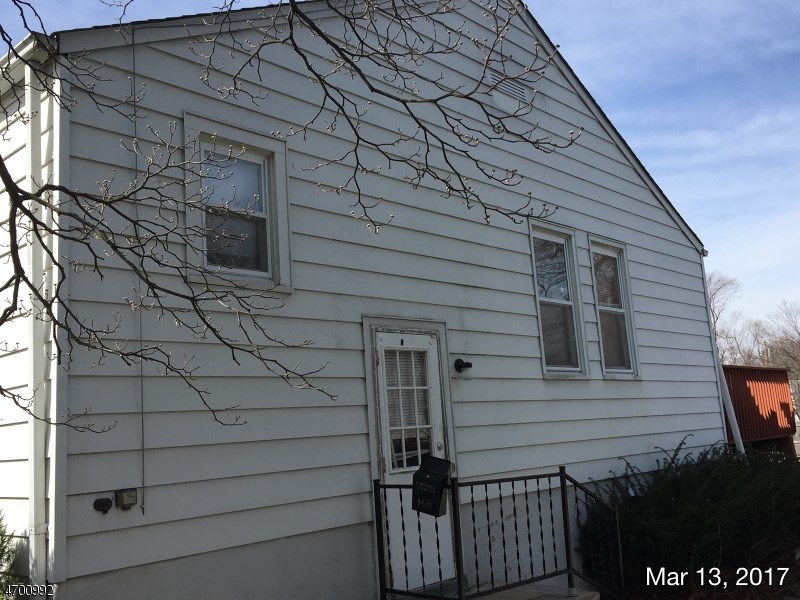 15 Gramercy Gdns ## a