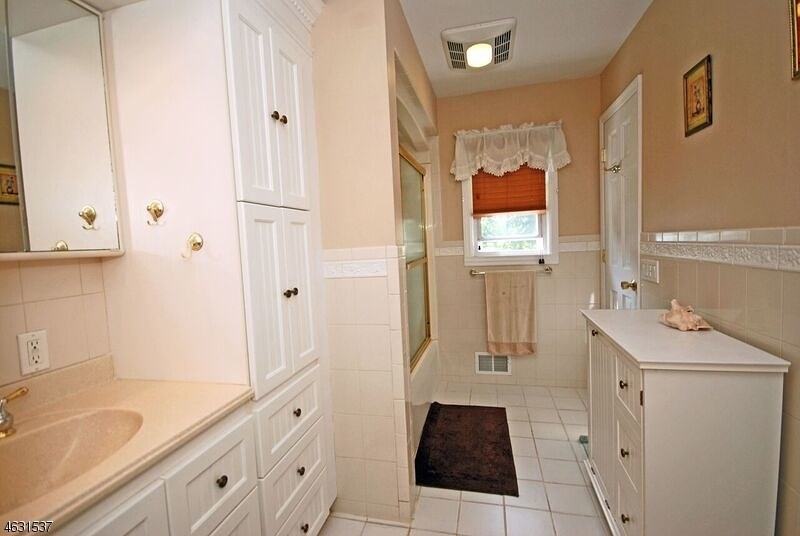 For Sale: 228 Ellis Pkwy Piscataway, NJ 08854