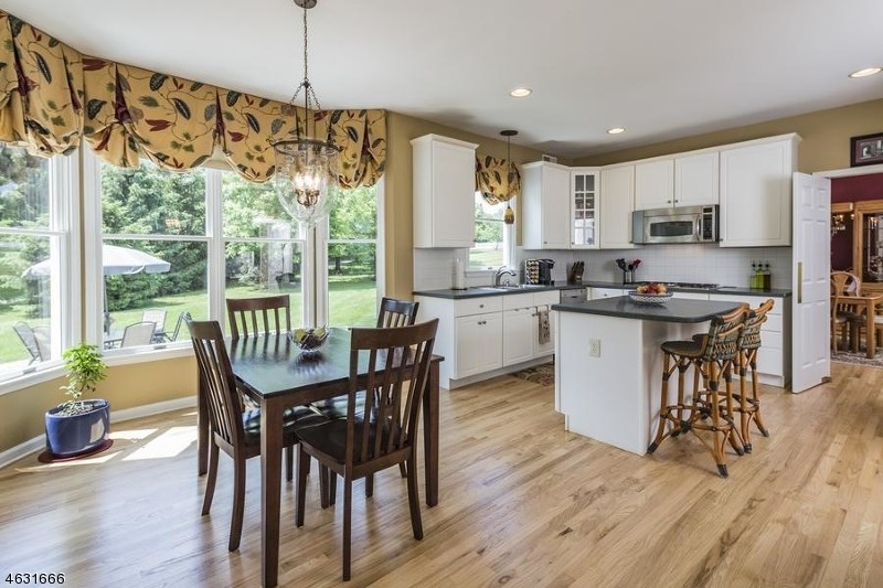 16 Seminole Rd Oldwick, NJ 08858