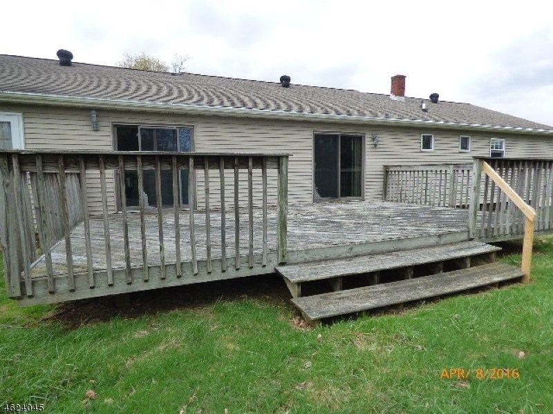 For Sale: 24 Powderhorn Dr Phillipsburg, NJ 08865
