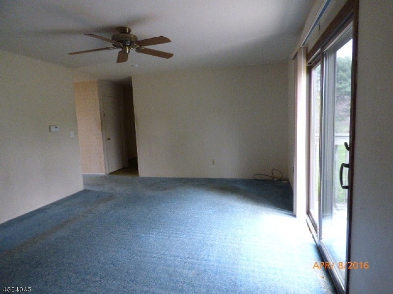 For Sale: 24 Powderhorn Dr Phillipsburg, NJ 08865