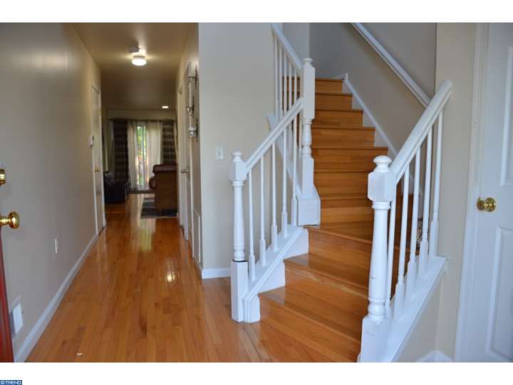 For Sale: 1 Edith Dr Somerset, NJ 08873