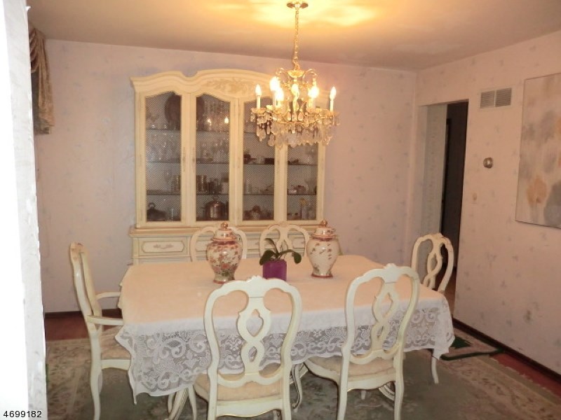34 Ebersohl Cir