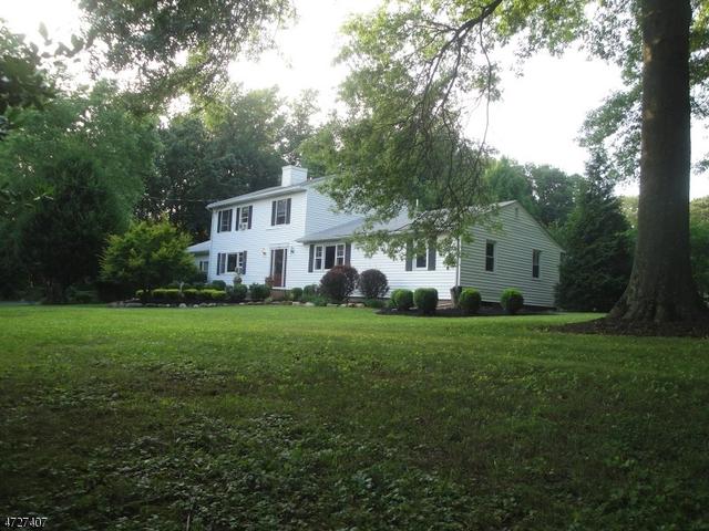8 Central Ave