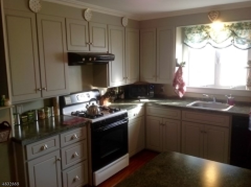 For Sale: 134 Oldwick Rd Whitehouse Station, NJ 08889