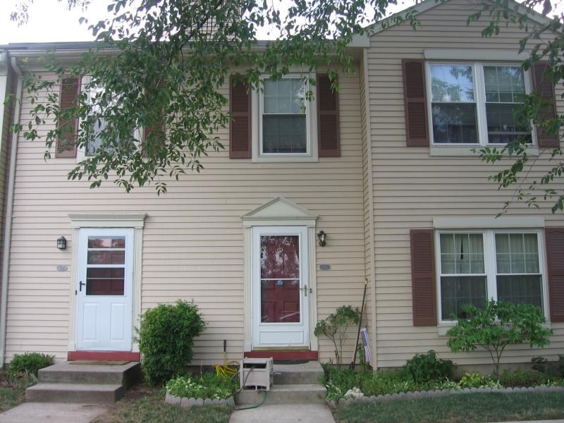 72 W Church St