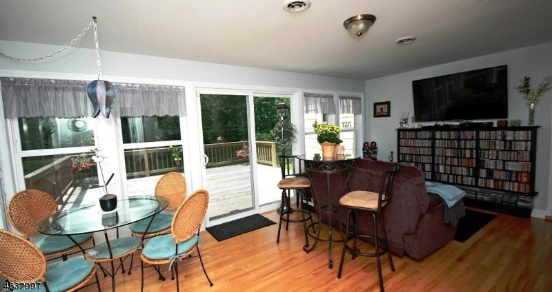 For Sale: 3 Goodale Cir New Brunswick, NJ 08901