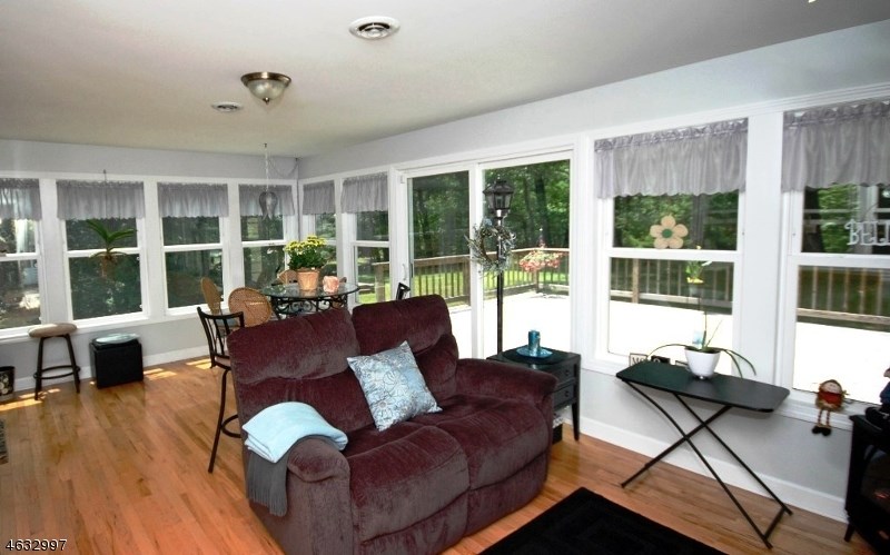 For Sale: 3 Goodale Cir New Brunswick, NJ 08901