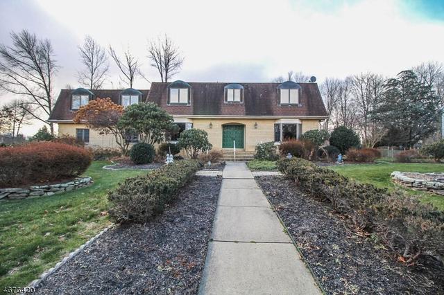 960 Schweitzer Pl