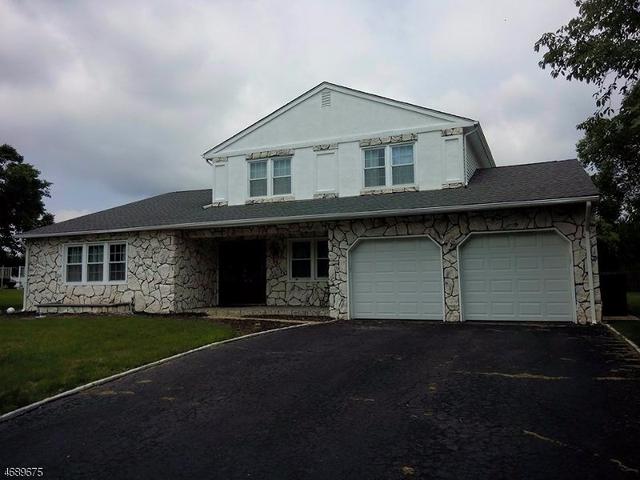 960 Schweitzer Pl