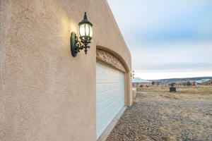 5 Crystal Gardens Ln