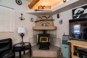 5 Crystal Gardens Ln