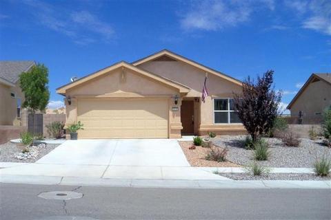 381 Coronado Ln NE