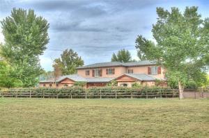 146 Angus Ln