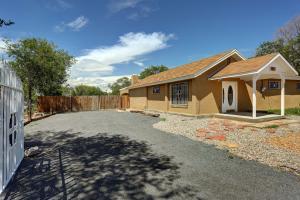 2851 Blake Rd SW