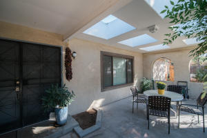 1706 Notre Dame Dr NE