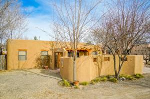 1856 Calle Barbarita NW