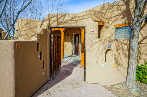 1856 Calle Barbarita NW