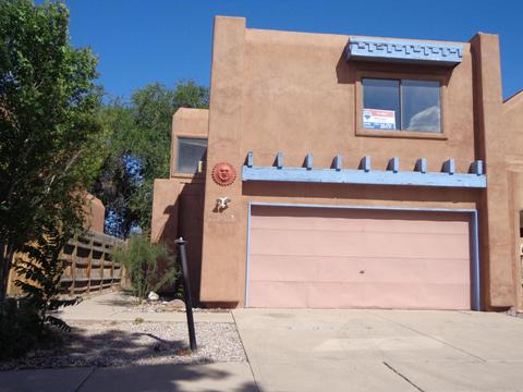 717 Candelaria Rd NW #D