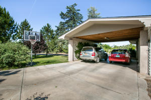 For Sale: 525 Solar Rd NW Albuquerque, NM 87107