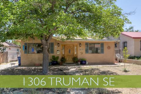 1030 Pampas Dr SE
