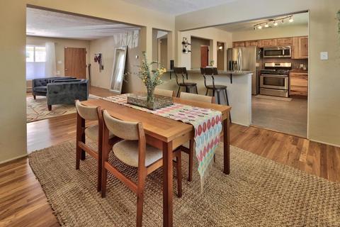 1030 Pampas Dr SE