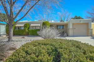 2129 Madeira Dr NE