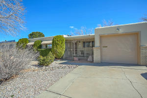 2129 Madeira Dr NE