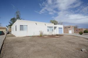 2928 Cutler NE
