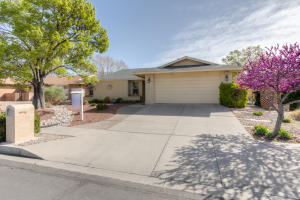 6029 Placer Dr NE