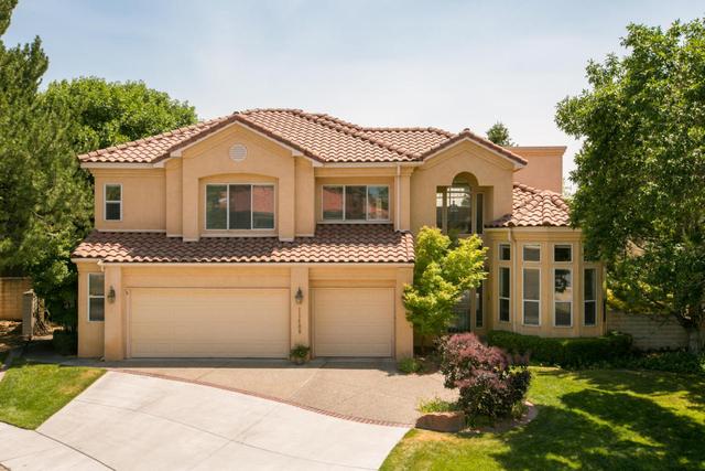 8215 Grape Vine Ct NE