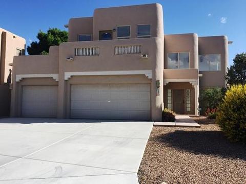 6227 Goldfield Pl NE