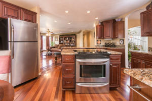3104 Matador Dr NE