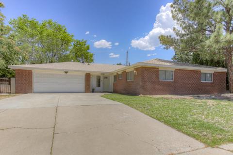 1427 Vinca Trl NE