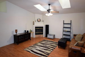 31 Calle Playa Del Sol NE