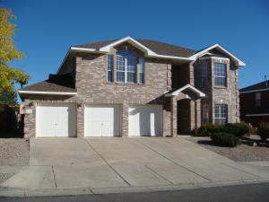 10431 La Canada Dr NW