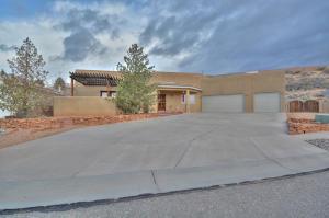 10431 La Canada Dr NW