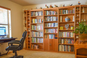 10904 Nueva Espana Ct NW