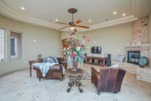 2812 Bosque Del Rio NW