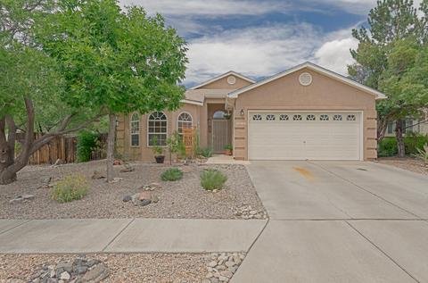 7121 Primrose Dr NW