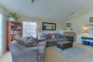 For Sale: 8009 Camille Ave NW Albuquerque, NM 87120