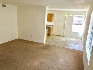 1267 Valley View Dr SW