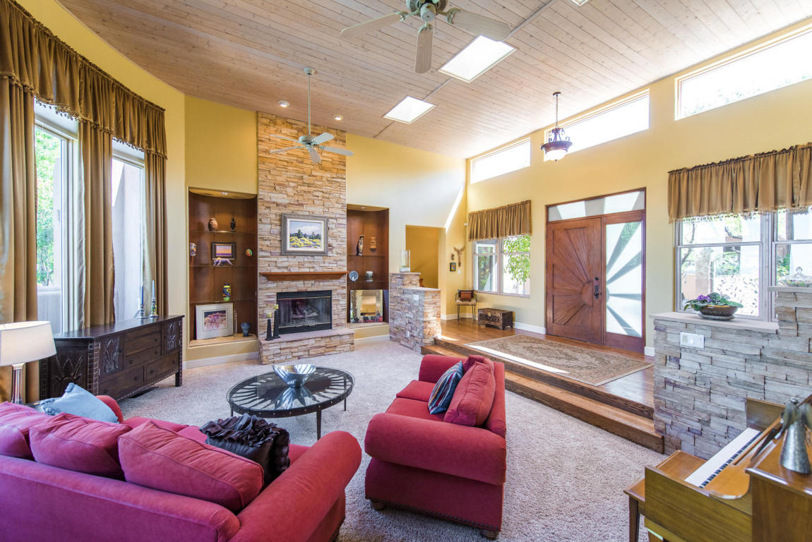 13219 Canyon Edge Trl NE