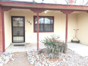 1724 Jeffrey Rd NE