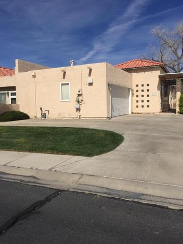 528 Superstition Dr SE