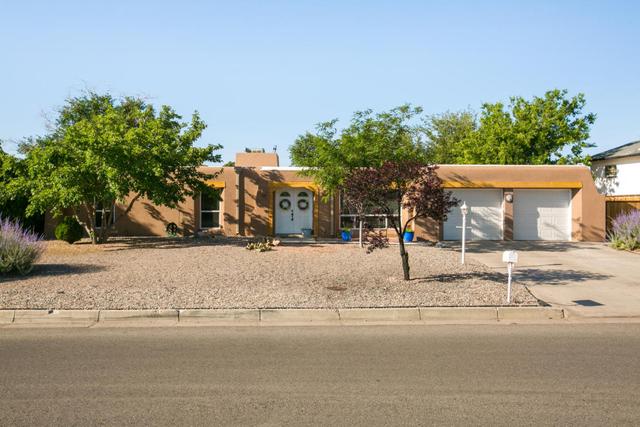528 Superstition Dr SE