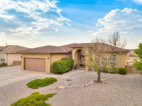 320 Valle Alto Dr NE