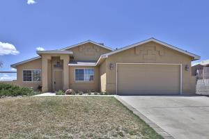 4212 Mackenzie Pl NE