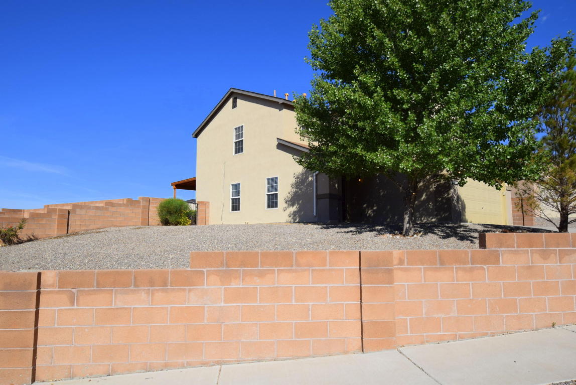 4633 Pomona Hills Ct NE