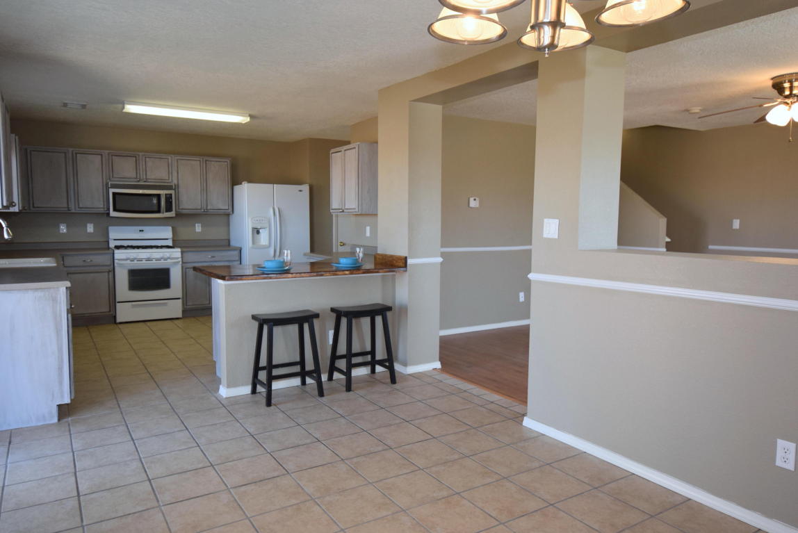4633 Pomona Hills Ct NE